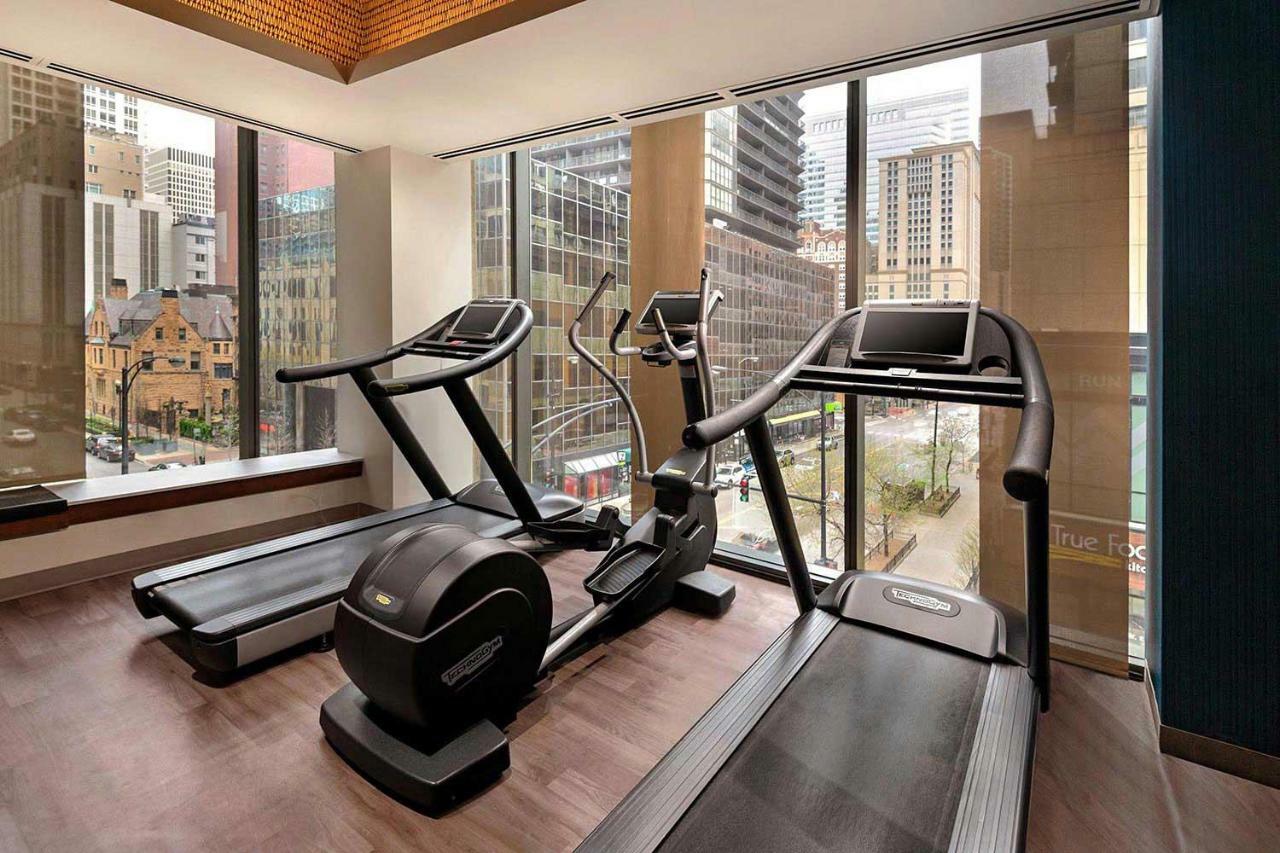 Fitness Clubs & Spa Hotels Chicago